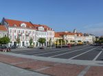 Plac Ratuszowy w Wilnie. ©Marcin Szala (CC BY-SA 3.0) Plac Ratuszu w Wilnie ©<a href="http://lt.wikipedia.org/wiki/Vaizdas:Vilnius_(Wilno)_-_city_hall_square_(Rotu%C5%A1%C4%97s_aik%C5%A1t%C4%97).JPG" target="_blank">Marcin Szala</a>