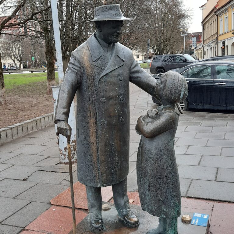 Pomnik Cemacha Szabada, Wilno