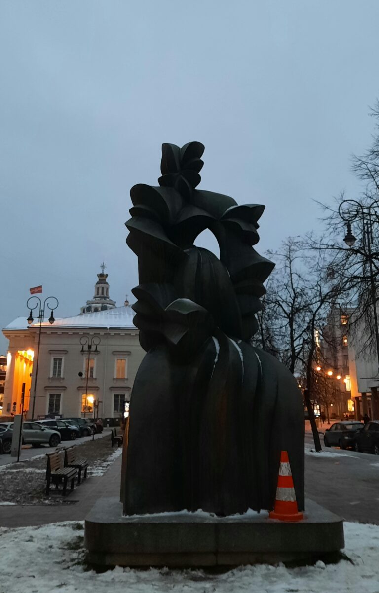 Barbara Radziwiłłówna. Pomnik w Wilnie