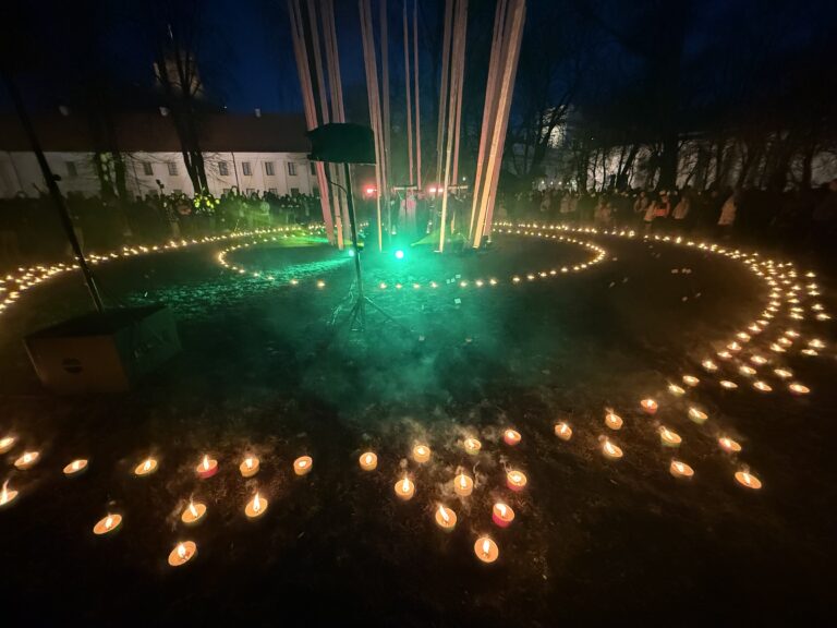 Wilno, Dolina Świętoroga, Równonoc Wiosenna